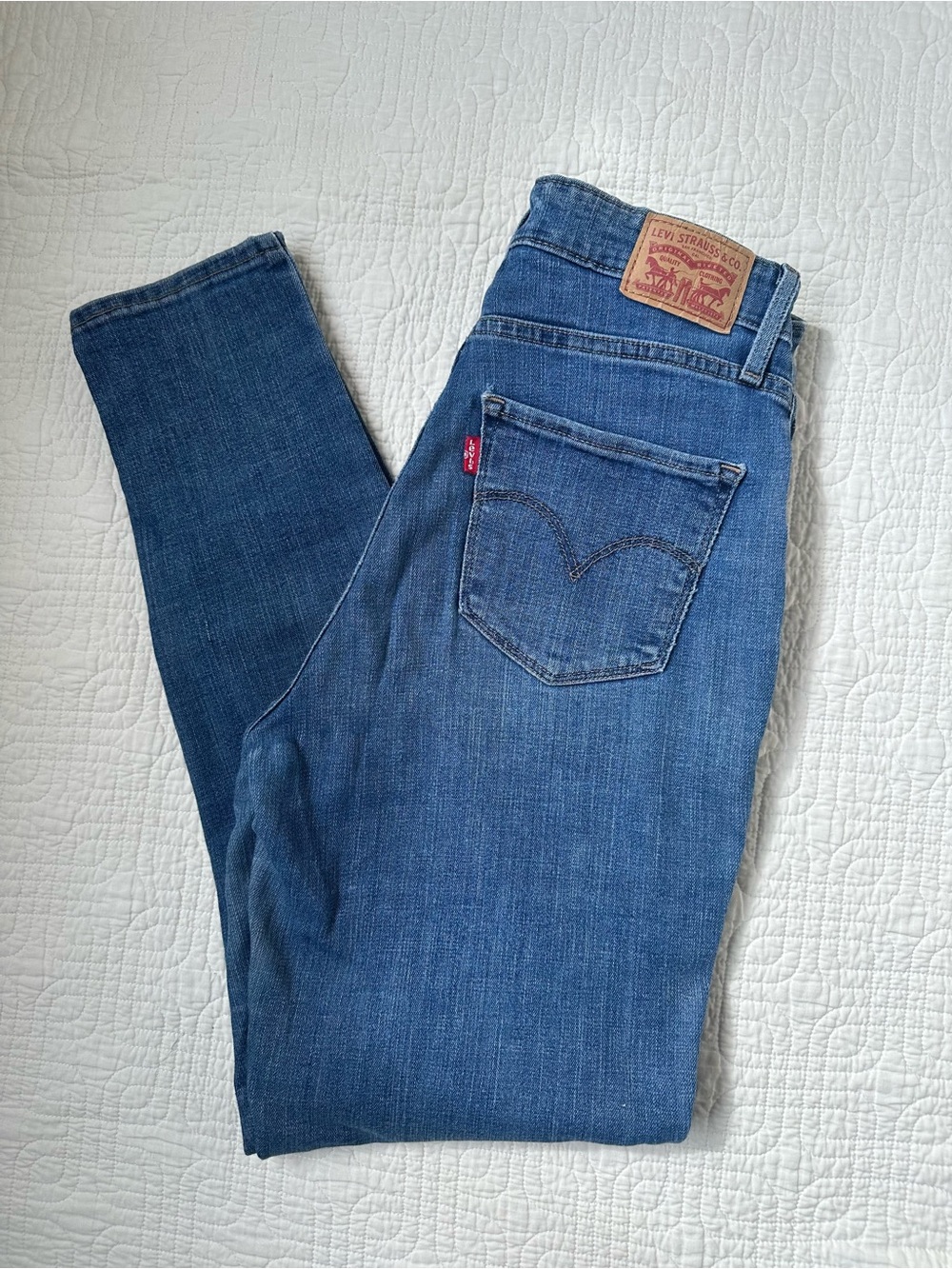 721 Levi's High Rise Skinny Jeans - size 28